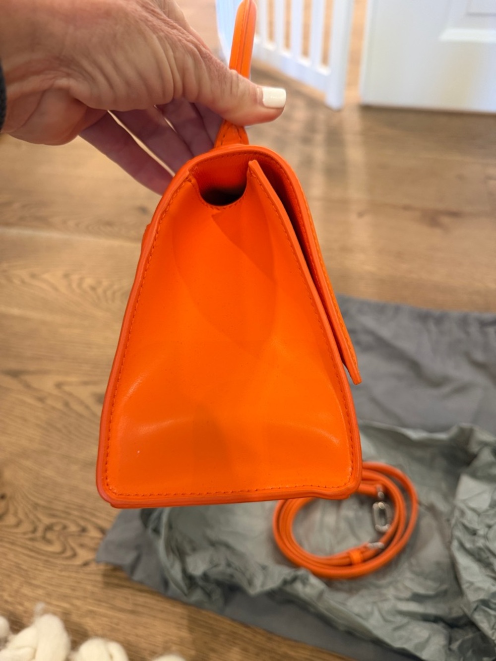 Balenciaga Year of the Tiger Orange Hourglass Small Top-Handle Bag - Picture 4 of 8